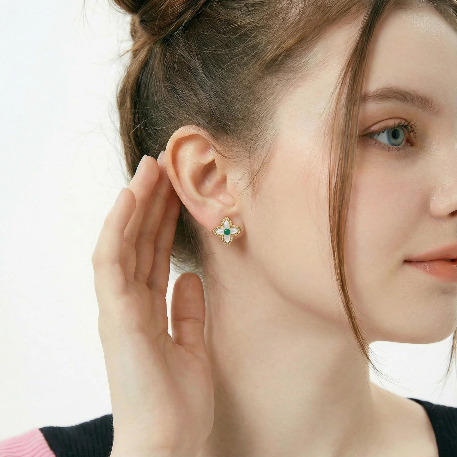 Lilac Poise Stud Earrings